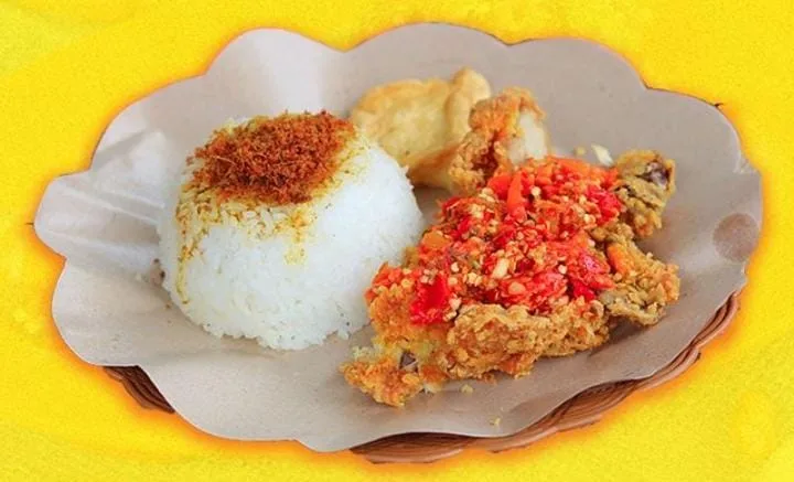 Potret ayam geprek kak rose
