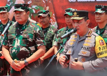 Kapolri Jenderal Listyo Sigit Prabowo dan Panglima TNI Laksamana Yudo Margono saat mendeklarasikan Pemilu 2024 Damai.