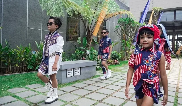 Acara KarnavALL Batik Nusantara oleh Accor.