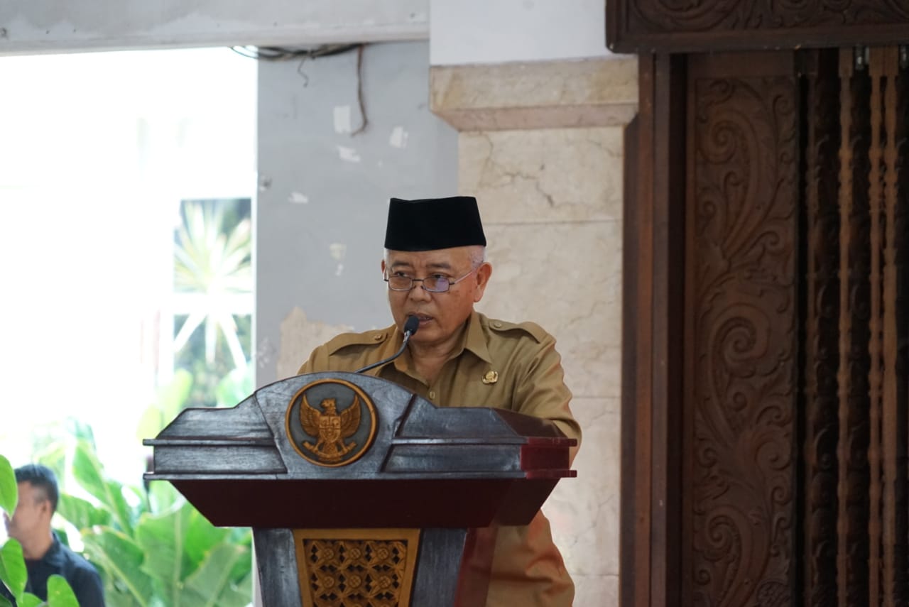 Bupati Malang, Sanusi menyampaikan sambutan dalam acara Deklarasi Pemilu Damai.