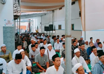 Ribuan orang memadati PPRU 1 untuk memperingati Haul Akbar KH Yahya Syabrowi dan Reuni Nasional.