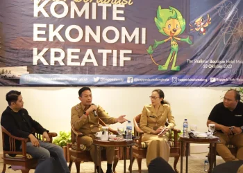 Pj wali kota malang wahyu hidayat dalam diskusi rakor komite ekonomi kreatif.