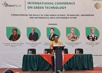 Rektor UIN Malang saat memberikan sambutan.