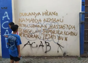 Tragedi Kanjuruhan - Refleksi Tragedi Kanjuruhan: Cahaya Humanisme dalam Kegelapan Duka
