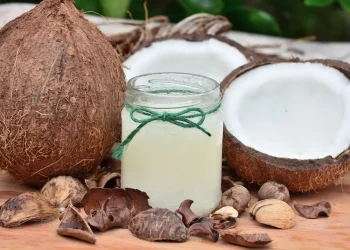 minyak kelapa bikin kulit cantik alami
