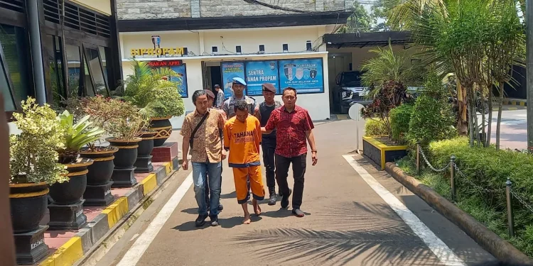 pembunuhan - Dibacok di 2 TKP, Korban Pembunuhan di Gondanglegi Alami 32 Luka di Sekujur Tubuh