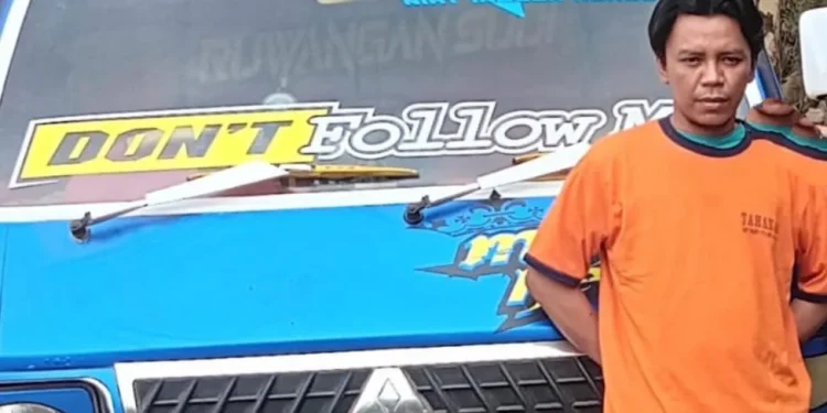 gelapkan mobil teman di dampit