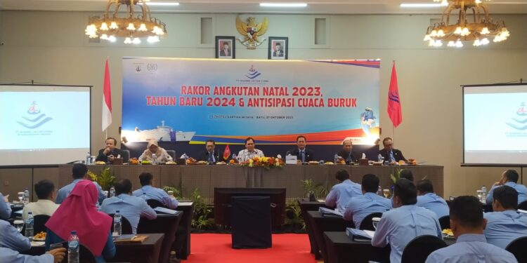Rakor kesiapan angkutan laut jelang Nataru 2024 dan ancaman cuaca buruk di Kota Batu, Jawa Timur, Jumat (27/10/2023). Foto: Azmy