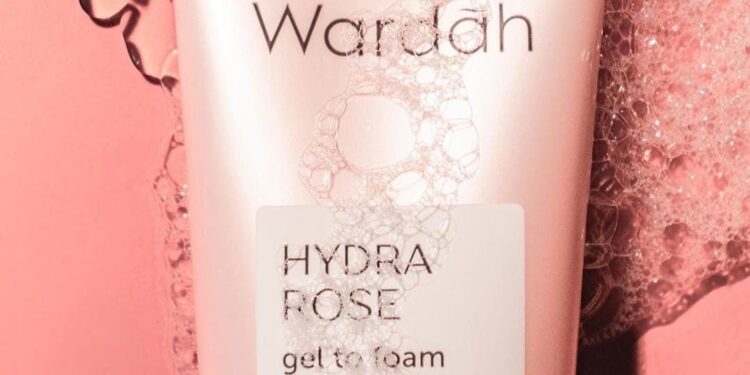 Wardah Hydra Rose Gel to Foam.