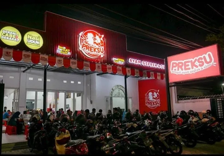 Potret tampak depan warung Preksu.