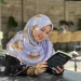 Khilma Anis yang melahirkan tulisan-tulisan tentang pesantren.