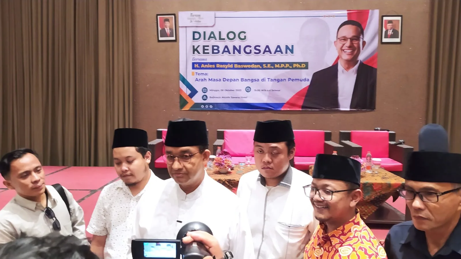 Anies Baswedan saat berbicara di hadapan para kyai atau gawagis muda se-Jatim di Kota Malang. 