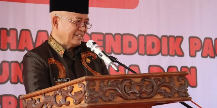 Bupati Malang, Sanusi saat menghadiri Gebyar UMKM Kecamatan Lawang.