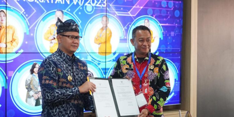 Pj Wali Kota Batu Aries Agung Paewai meresmikan 11 Aksi Perubahan Peserta PKA-LAN Angkatan VI/2023 di Balai Kota Among Tani, Selasa (3/10/2023).