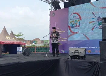Bupati Malang, Sanusi membuka Singhasari Travel Fair di NK Cafe.