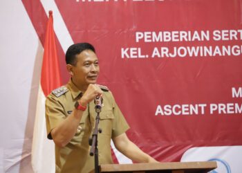 Pj Wali Kota Malang, Wahyu Hidayat, dalam Monev Implementasi STBM 5 Pilar Berkelanjutan.