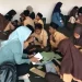 Suasana sosialisasi kesehatan reproduksi oleh tim penelitian omah nalar UM.