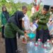 Bantuan air bersih dari PC ISNU Kabupaten Malang untuk warga.