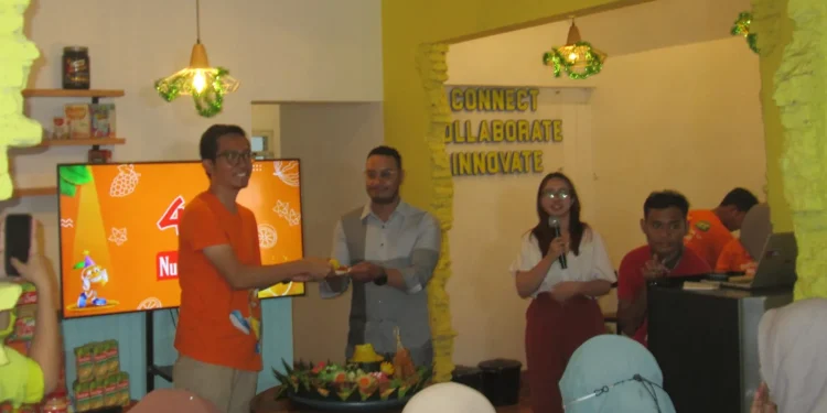 Suasana acara ulang tahun Nutrisari yang ke-45 di Nutrihub Malang.