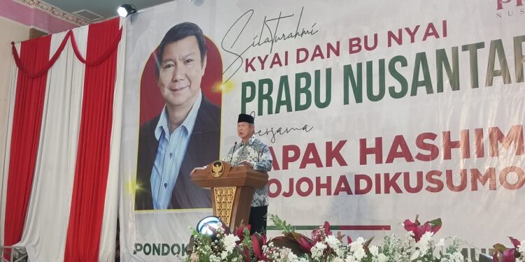 Wakil Ketua Dewan Pembina Gerindra, Hashim Djojihadikusumo sosialisasikan program unggulan Prabowo-Gibran kepada ratusan kyai.