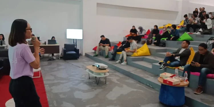 Sharing session dan demontasi usaha dalam Demo Day Champion di gedung MCC.