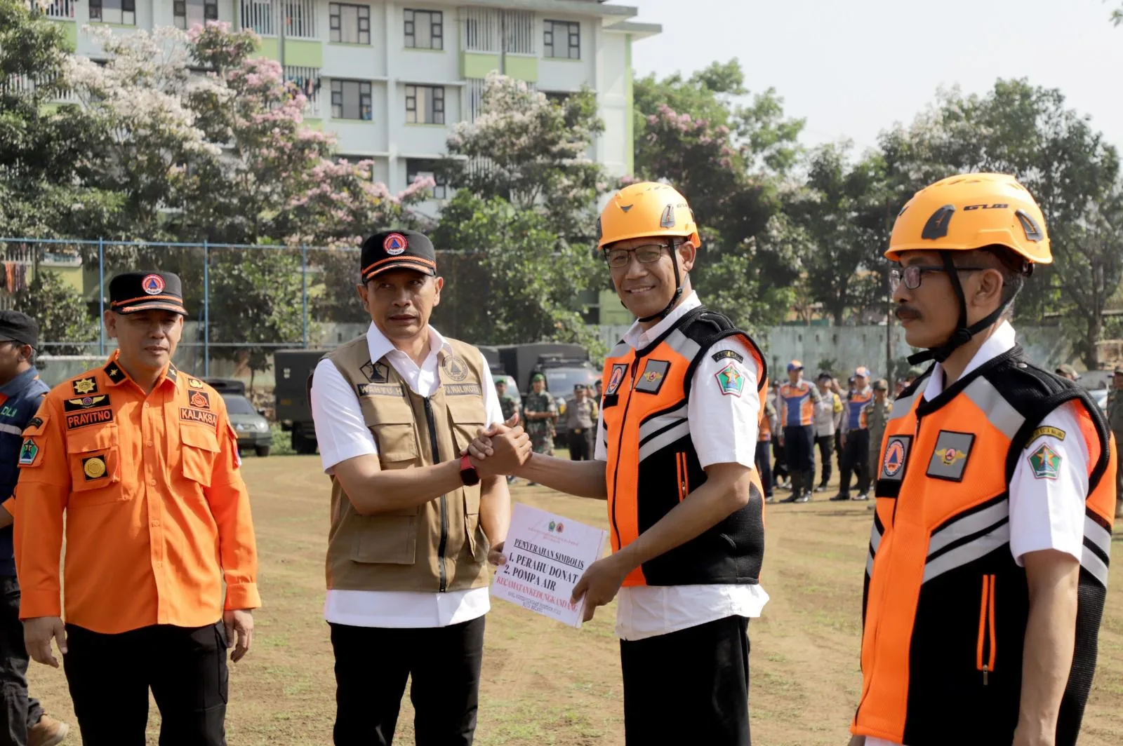 Pj Wali Kota Malang pimpin Apel Kesiapsiagaan dan Gelar Peralatan Kota Malang.