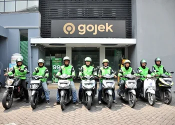 Gojek luncurkan jaket baru driver.