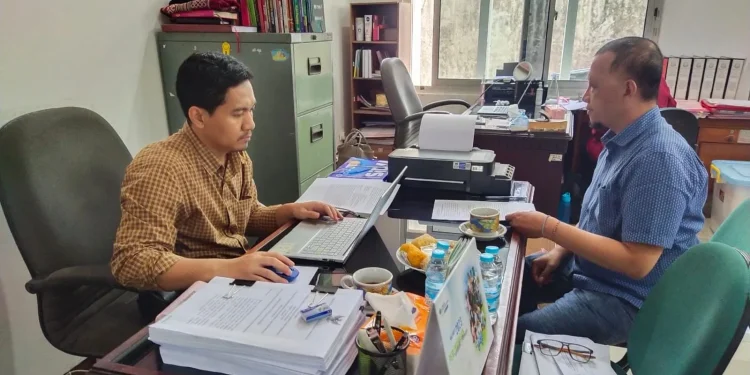 Kejari Kota Batu memeriksa 4 orang ASN Pemkot Batu dalam rangka pengembangan kasus korupsi gedung Puskesmas Bumiaji.