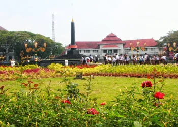 Penampakan Alun Alun Tugu Kota Malang usai direvitalisasi. foto/Rubianto