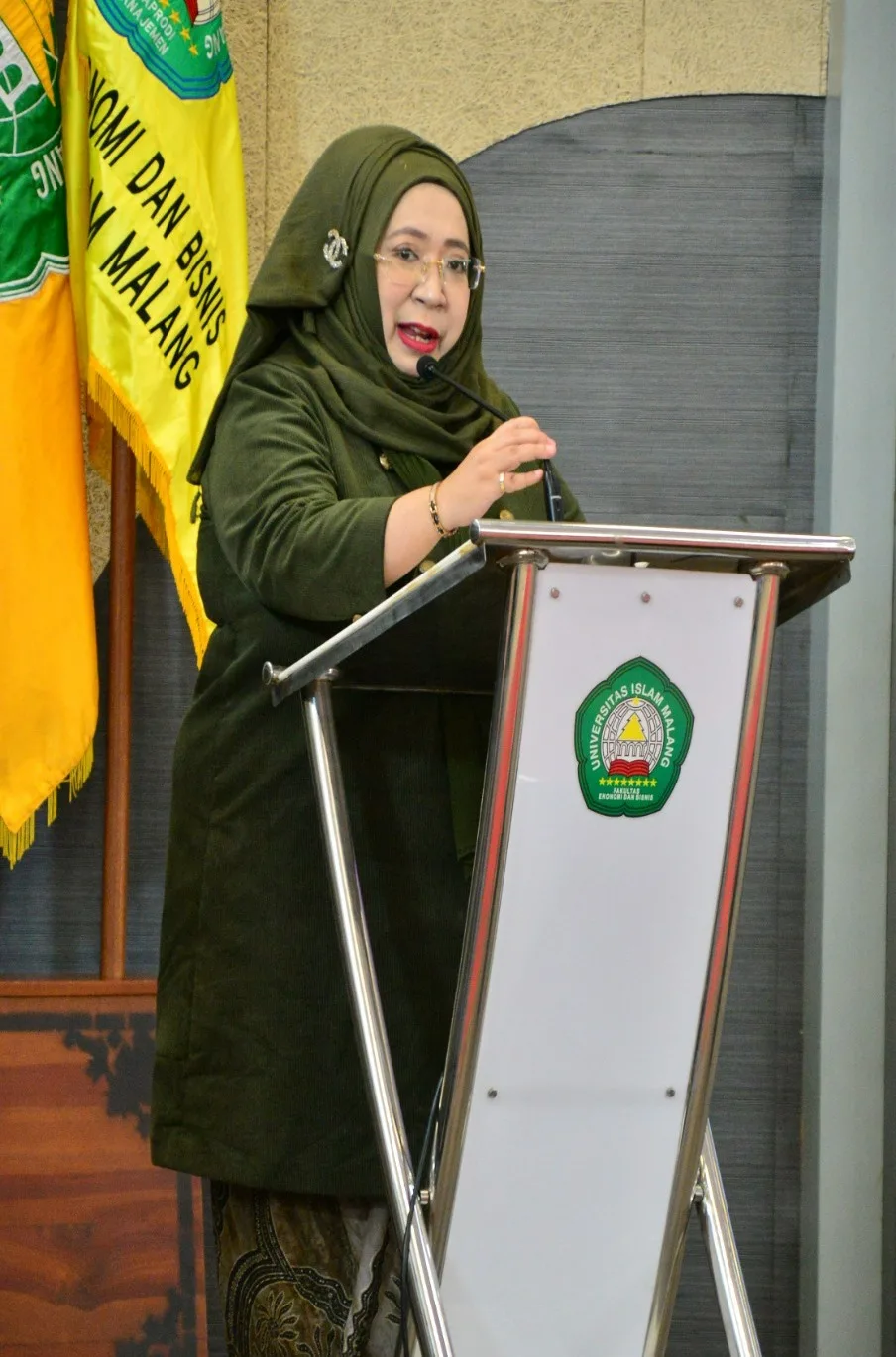 Dekan FEB Unisma