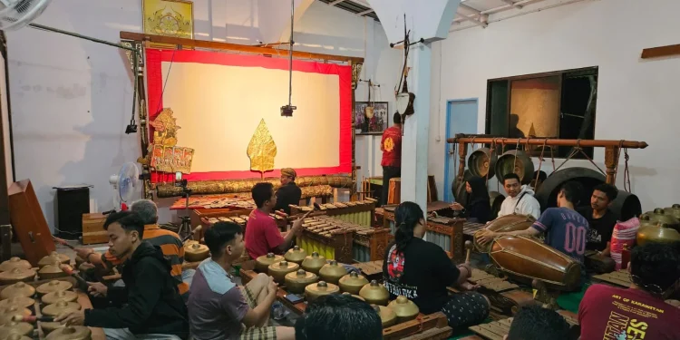 Pagelaran wayang kulit