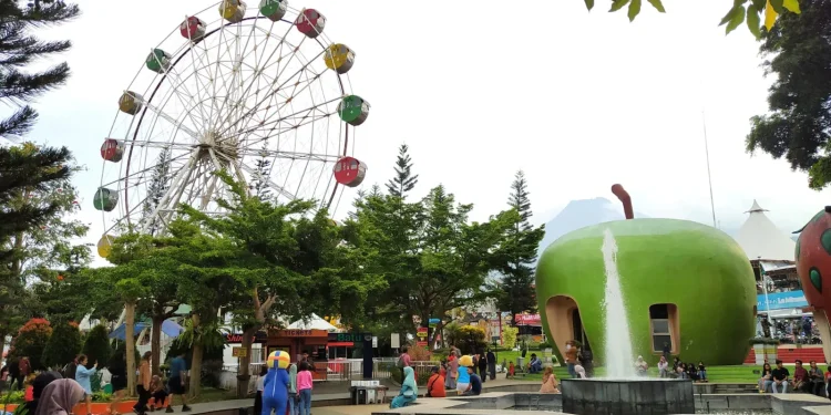 bianglala alun-alun kota batu