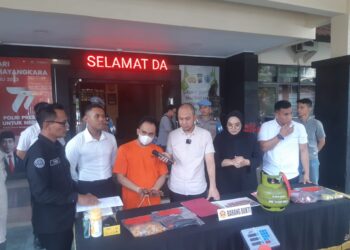 Satreskrim Polresta Malang Kota membongkar praktik LPG oplosan di Kota Malang.