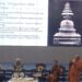 Banthe Ditthisampanno Thera saat menjelaskan makna dan filosofi Chatra saat simposium Dialog Borobudur dengan mengangkat tema Chatra dalam Sudut Pandang Teologi Buddhis & Arkeologi di UM.