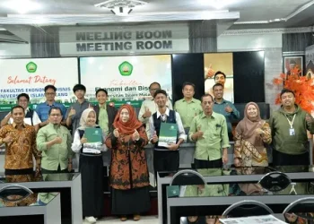 Pelepasan mahasiswa student exchange FEB UNISMA ke luar negeri.