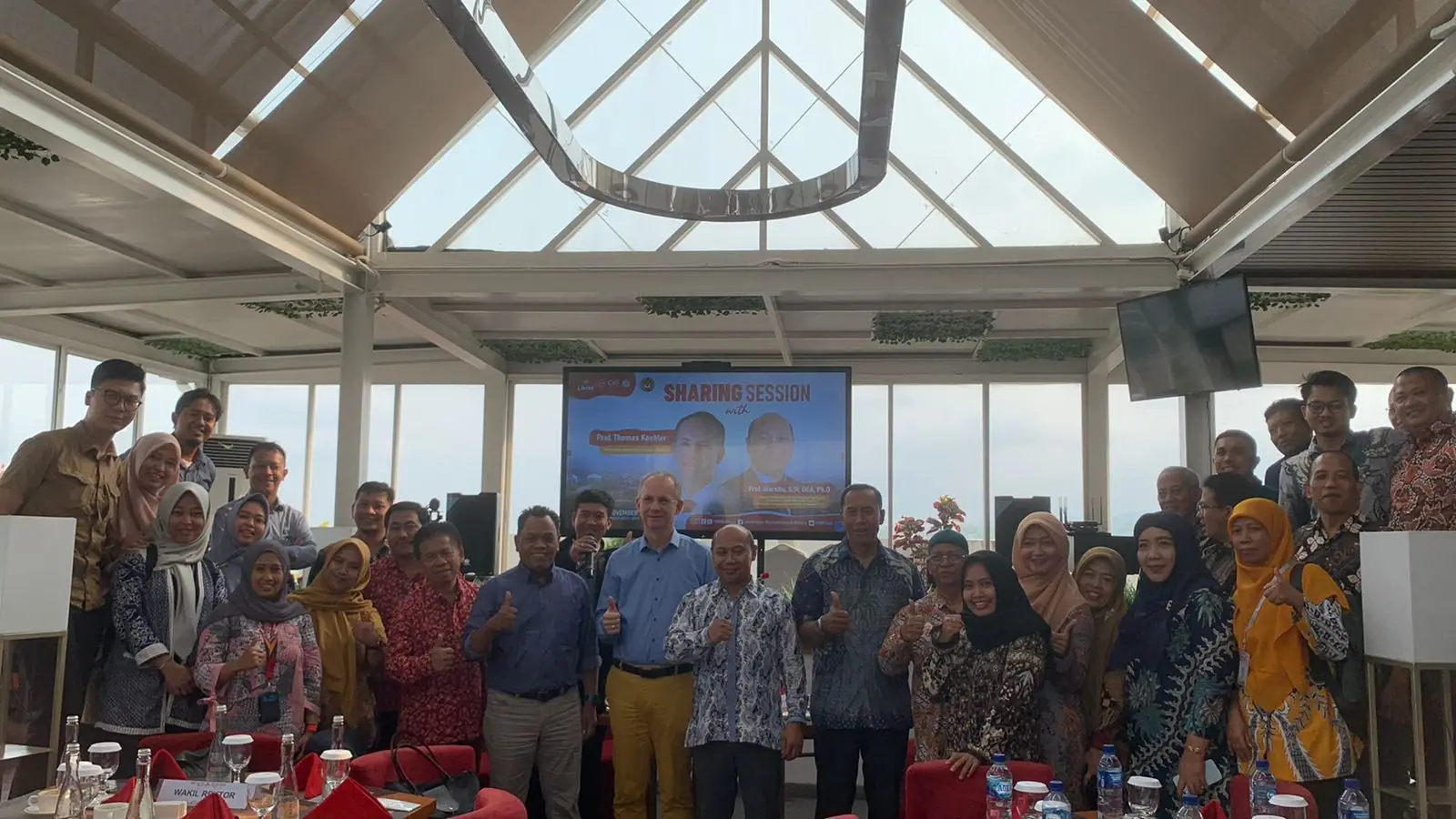Foto bersama tim Vokasi UMM dan tim Departemen Pendidikan Vokasi Technische Universitaet Dresden.