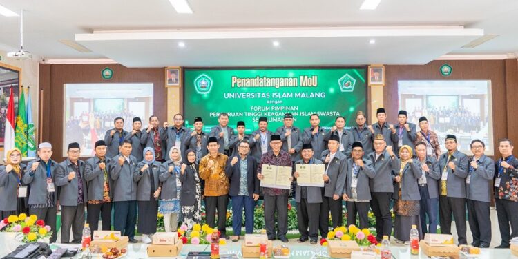 Suasana pertemuan Rektor Unisma bersama Forum Pimpinan Perguruan Tinggi Keagamaan Islam Swasta Se Kalimantan dalam rangka Penandatanganan MoU di Gedung Utsman Bin Affan, lt.7 Unisma.