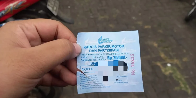 Karcis parkir sepeda motor Pesona Gondanglegi.