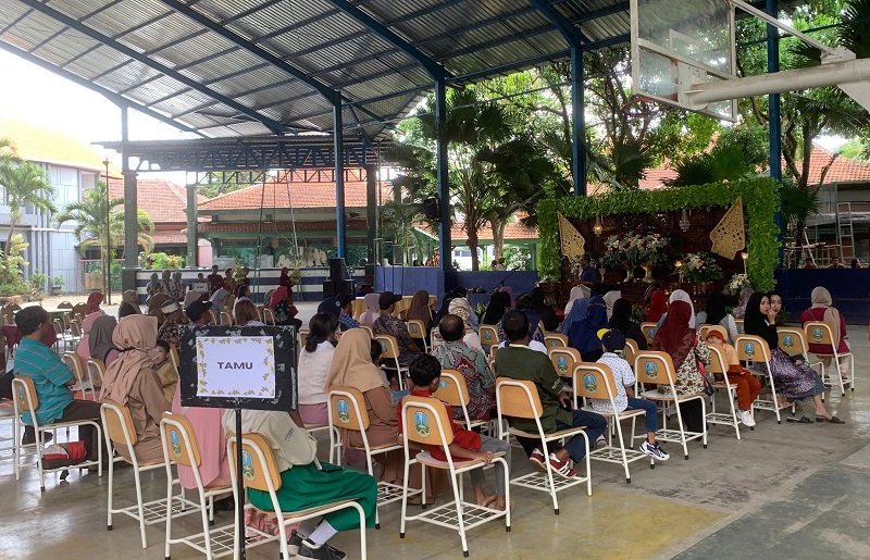 Suasana projek resepsi pernikahan yang dilaksnakan oleh siswa kelas XI SMKN 2 Malang.