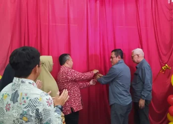 Peresmian cabang baru BPRS A3S di Karangploso, di lingkungan Kampus Vokasi UMM, Kamis (7/12/2023).
