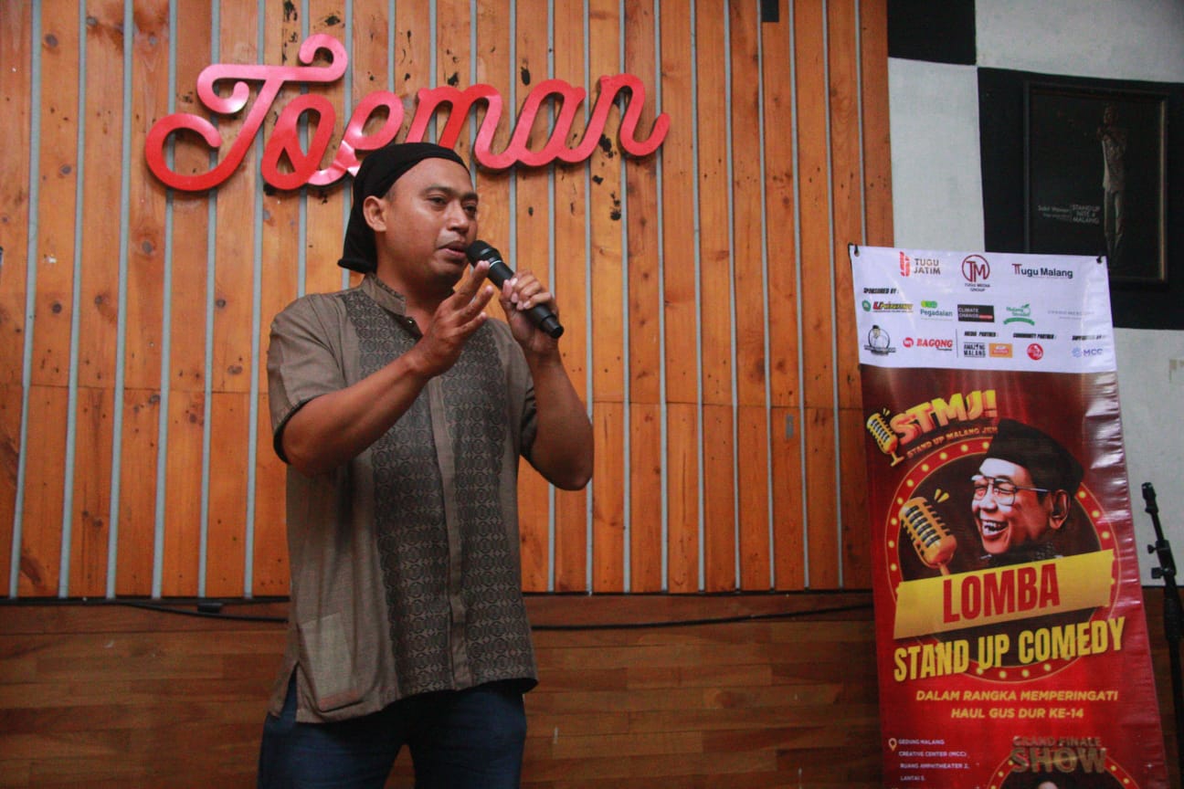Fajar Fathoni peserta yang berhasil lolos ke final lomba Stand Up Malang Jeh (STMJ). 