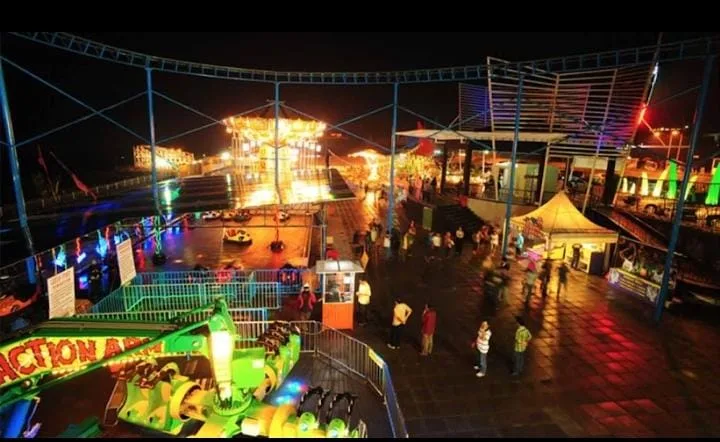 Potret Batu Night Spectaculer. 