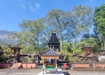 Potret Pura Luhur Giri Arjuno.