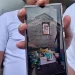 Pesan yang ditulis oleh korban W di cermin meja rias.