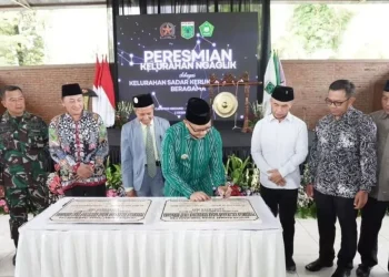 Pj Wali Kota Batu, Aries Agung Paewai, saat peresmian penetapan Kelurahan Ngaglik Kota Batu menjadi Kelurahan Sadar Kerukunan Beragama.