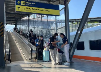 Suasana Stasiun Kota Malang saat masa libur Nataru.