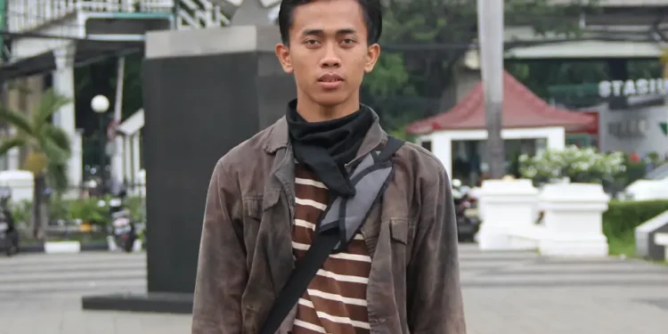 Akhmad Mustaqim.