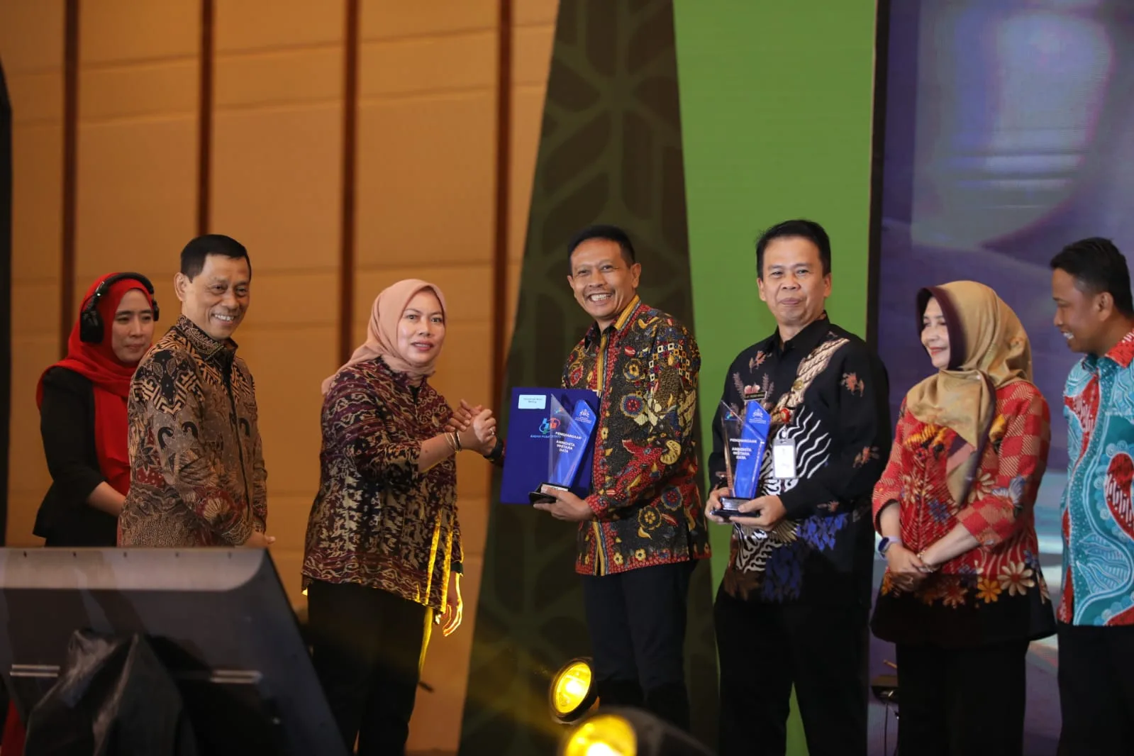 Terbaik 1 Nasional