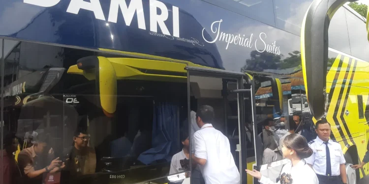 Bus Dambri Rute Malang-Jakarta