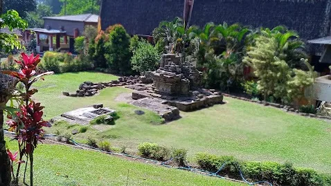 Candi Songgoriti